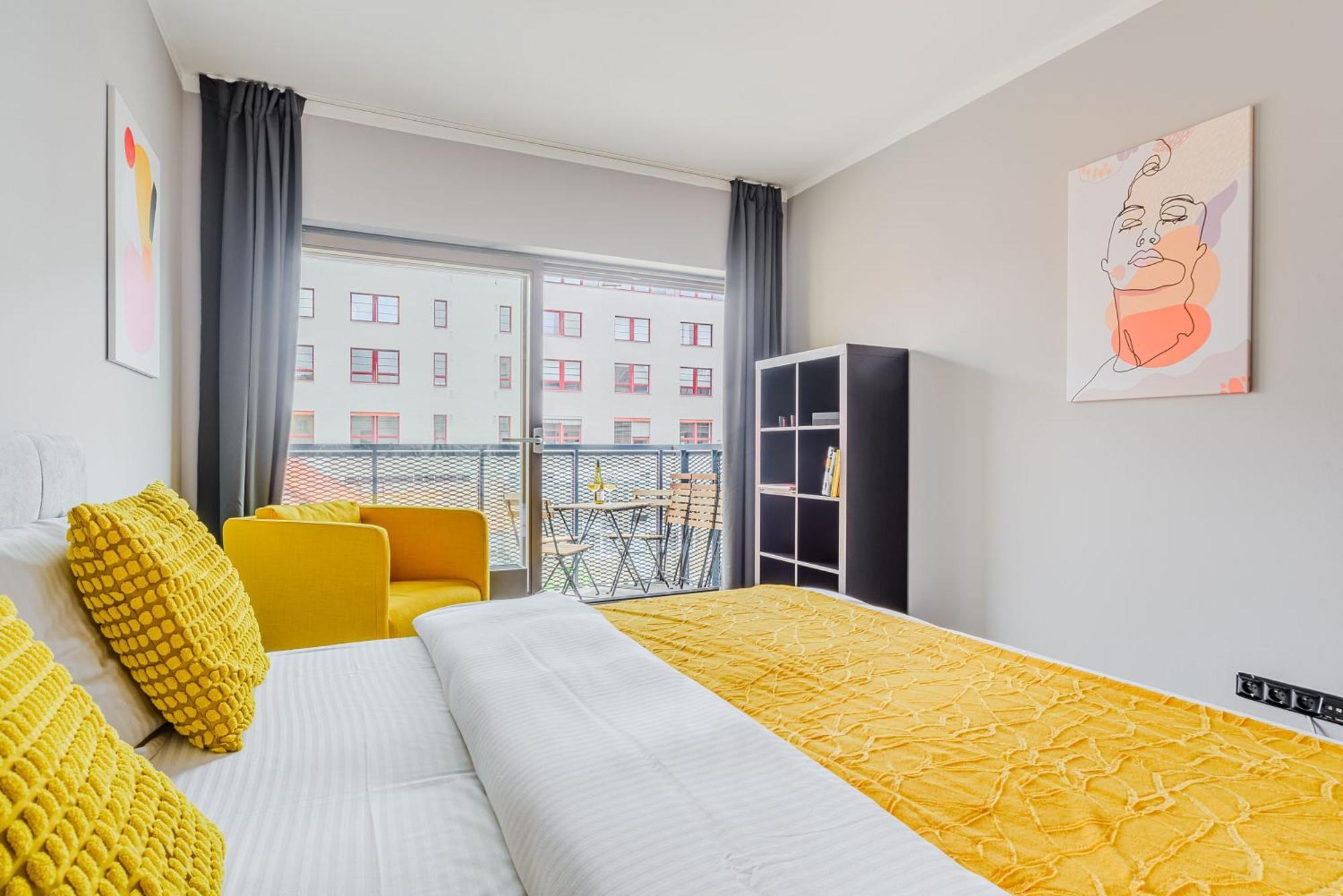 Spacious Apartments Near Karlin Square Prag Dış mekan fotoğraf